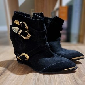 Vince Camuto Booties